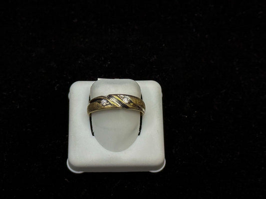 10K Gold " The Infinity Twist" Diamond Ring